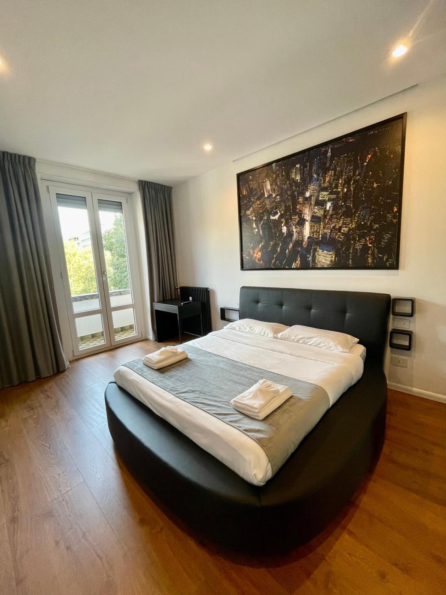 Savoia Luxury Apartment Milán Exterior foto